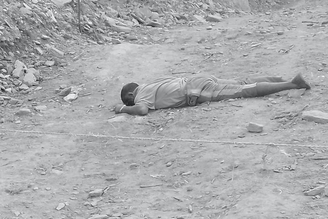 बैतडीमा भिरबाट लडेर एक पुरुषको मृत्यु